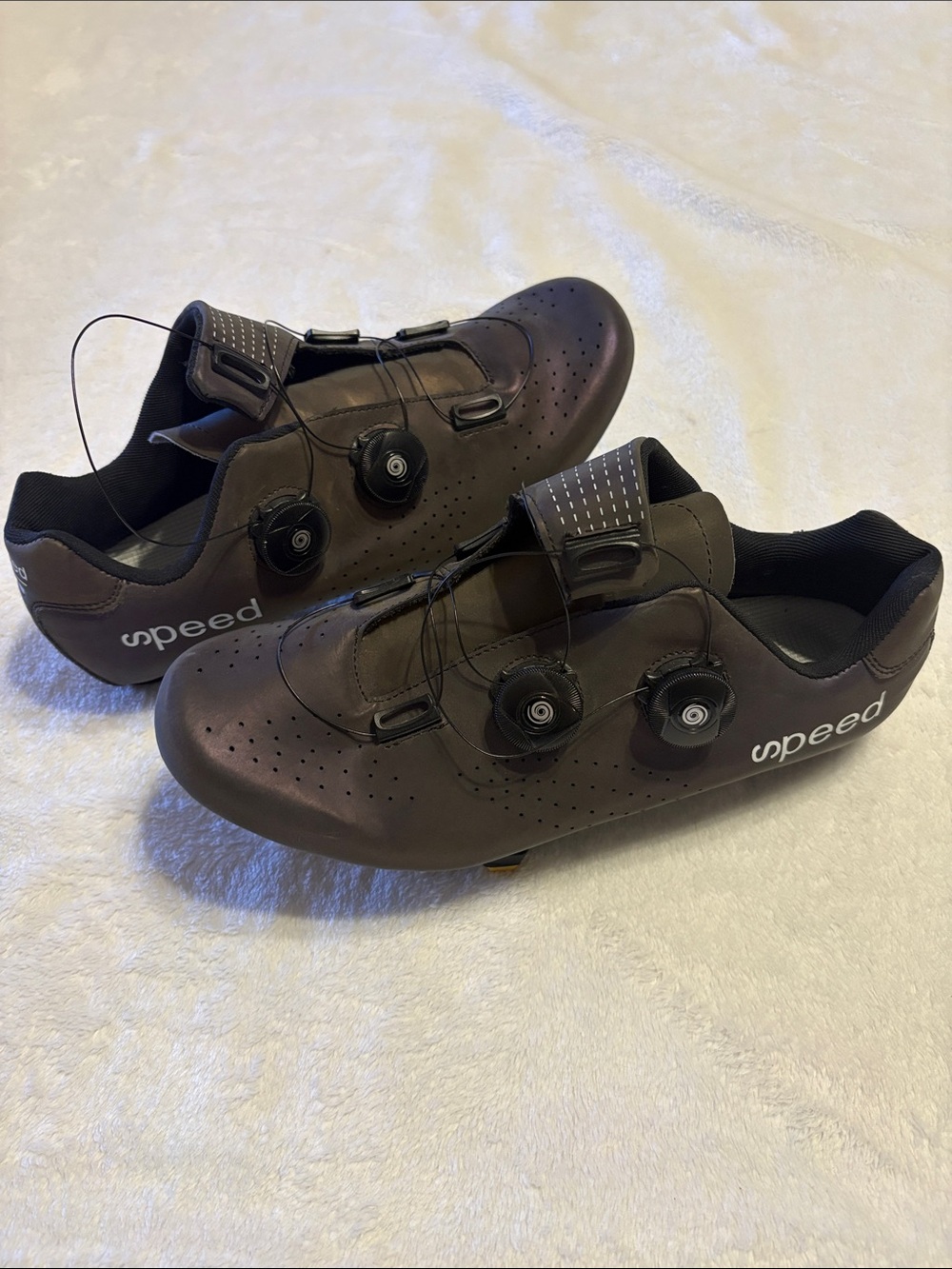 Speed Women's Athletic Cycling Shoes in peacock/putple with Black Accents